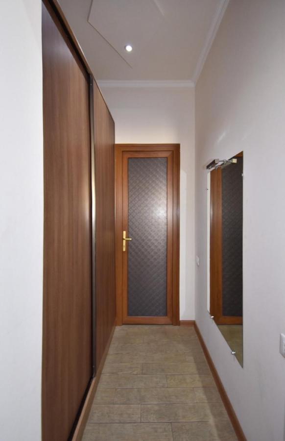 Tumanyan Street 3 Bedroom Deluxe Apartment With Large Balcony Tm662 Єреван Екстер'єр фото